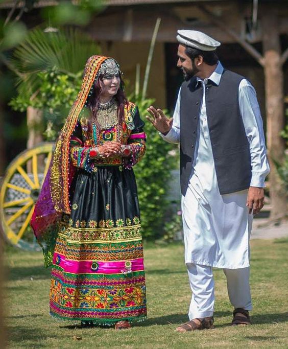 Khyber Pakhtunkhwa (KPK) Dresses Couples
